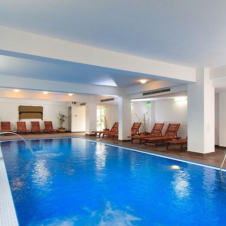 Hotel Domnitei Calimanesti Ngoại thất bức ảnh