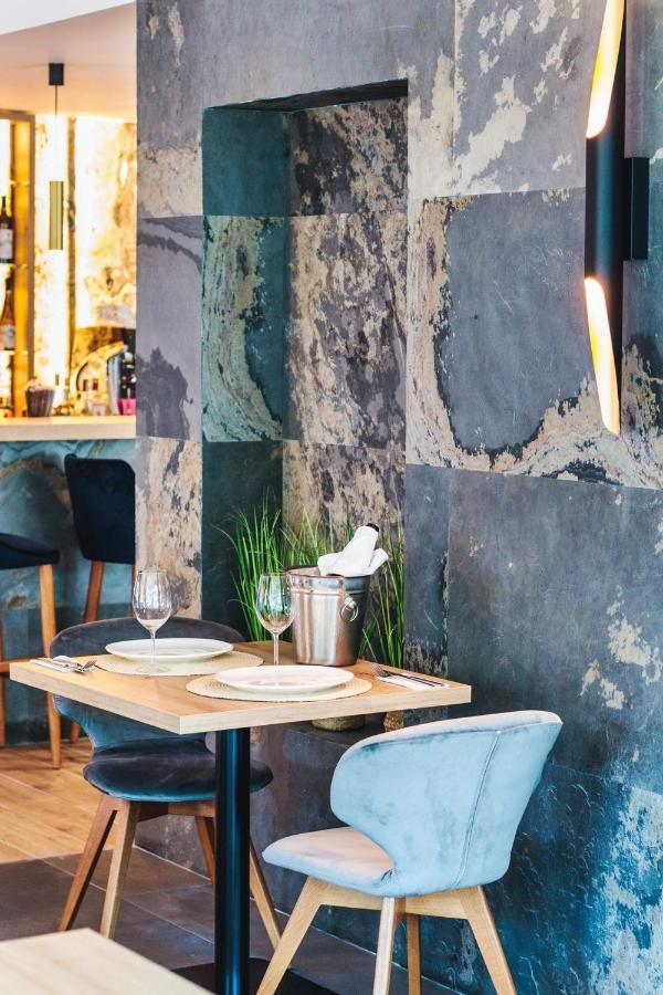 Hotel Domnitei Calimanesti Ngoại thất bức ảnh