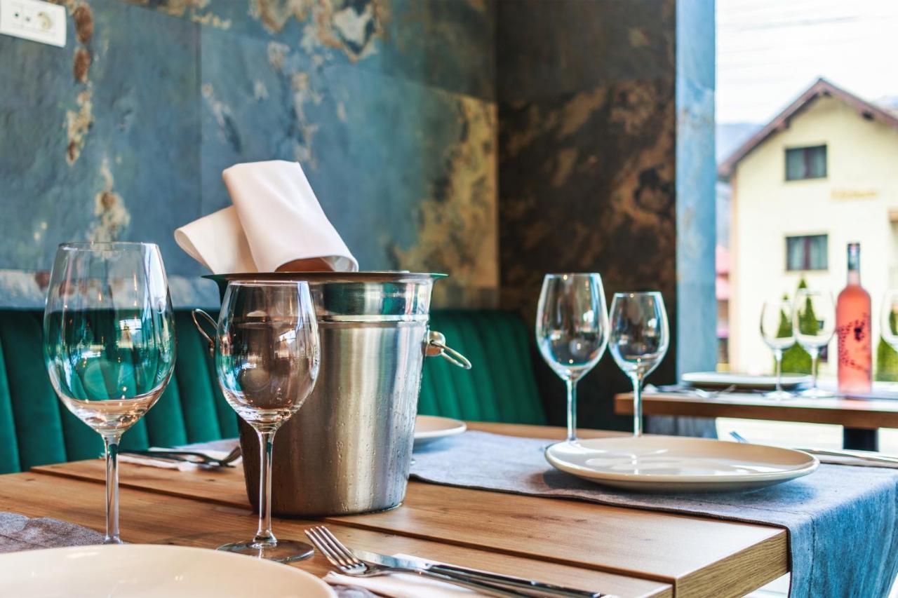 Hotel Domnitei Calimanesti Ngoại thất bức ảnh