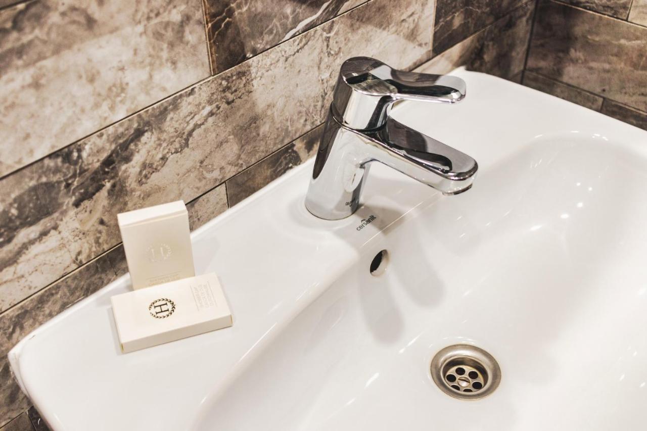 Hotel Domnitei Calimanesti Ngoại thất bức ảnh
